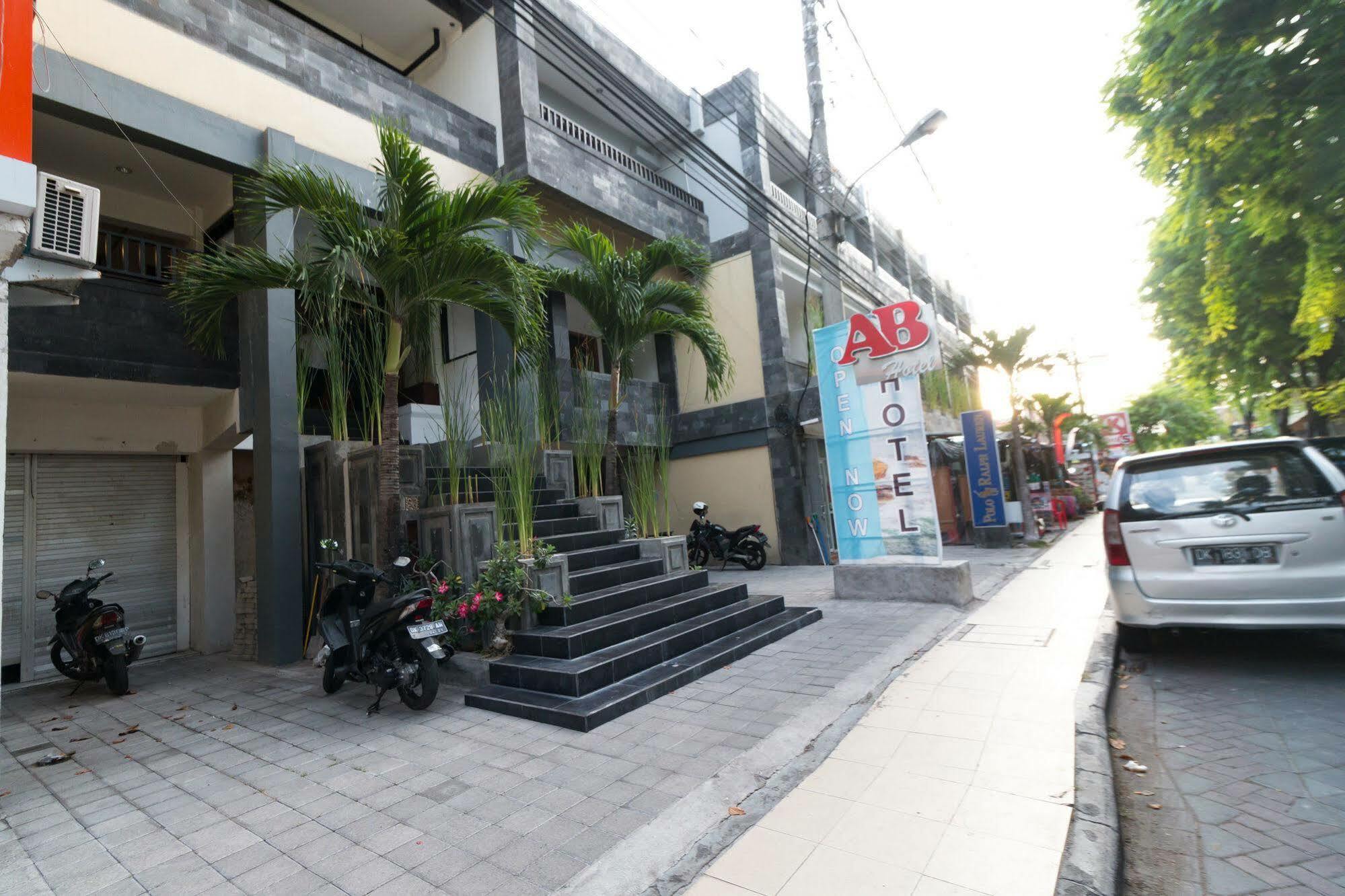 Ab Hotel Kuta By Agata Екстер'єр фото